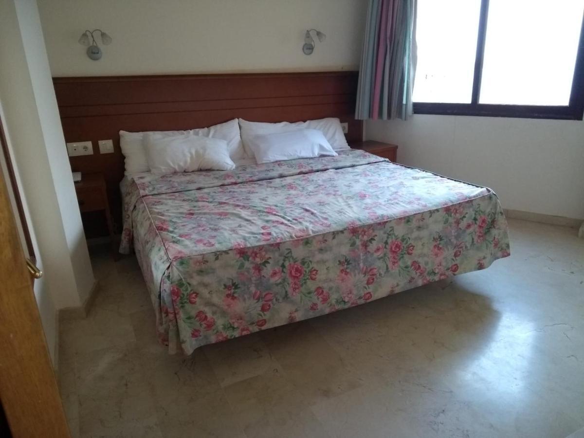Apartamentos Don Juan Манільва Екстер'єр фото