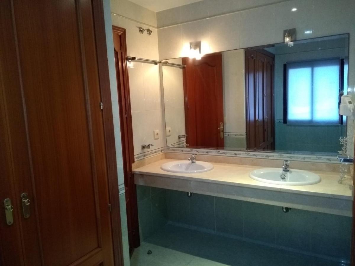 Apartamentos Don Juan Манільва Екстер'єр фото